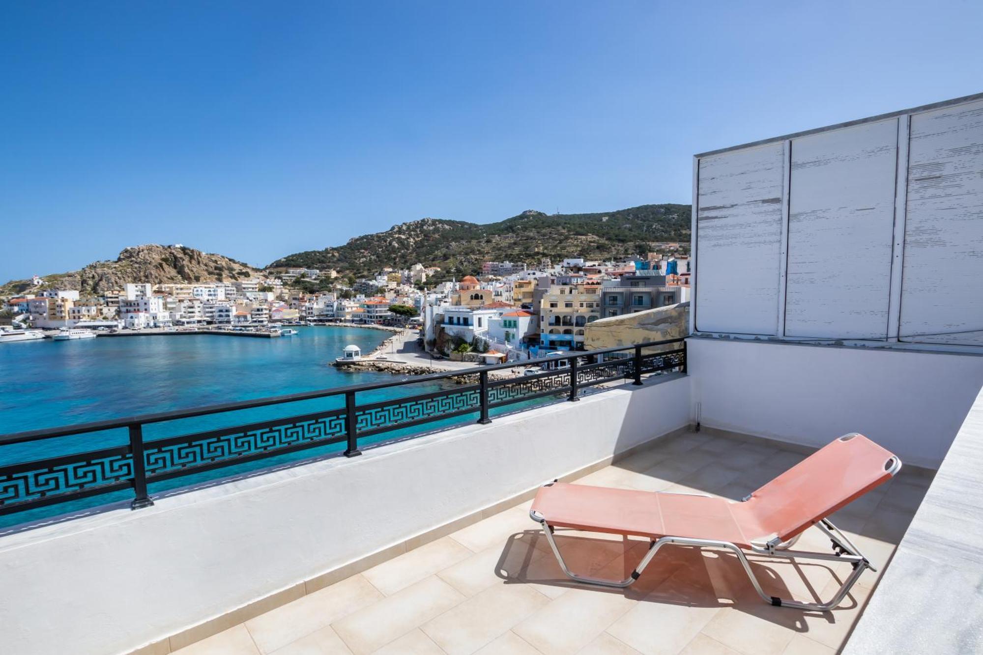 Aparthotel P I G A D I A B A Y Karpathos Exterior foto